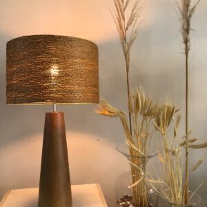 Abajur de madeira maciça com cúpula personalizada